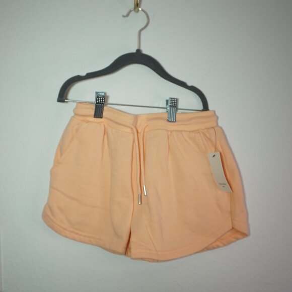 Free Assembly Fleece Poncho & Shorts - Picture 5 of 14